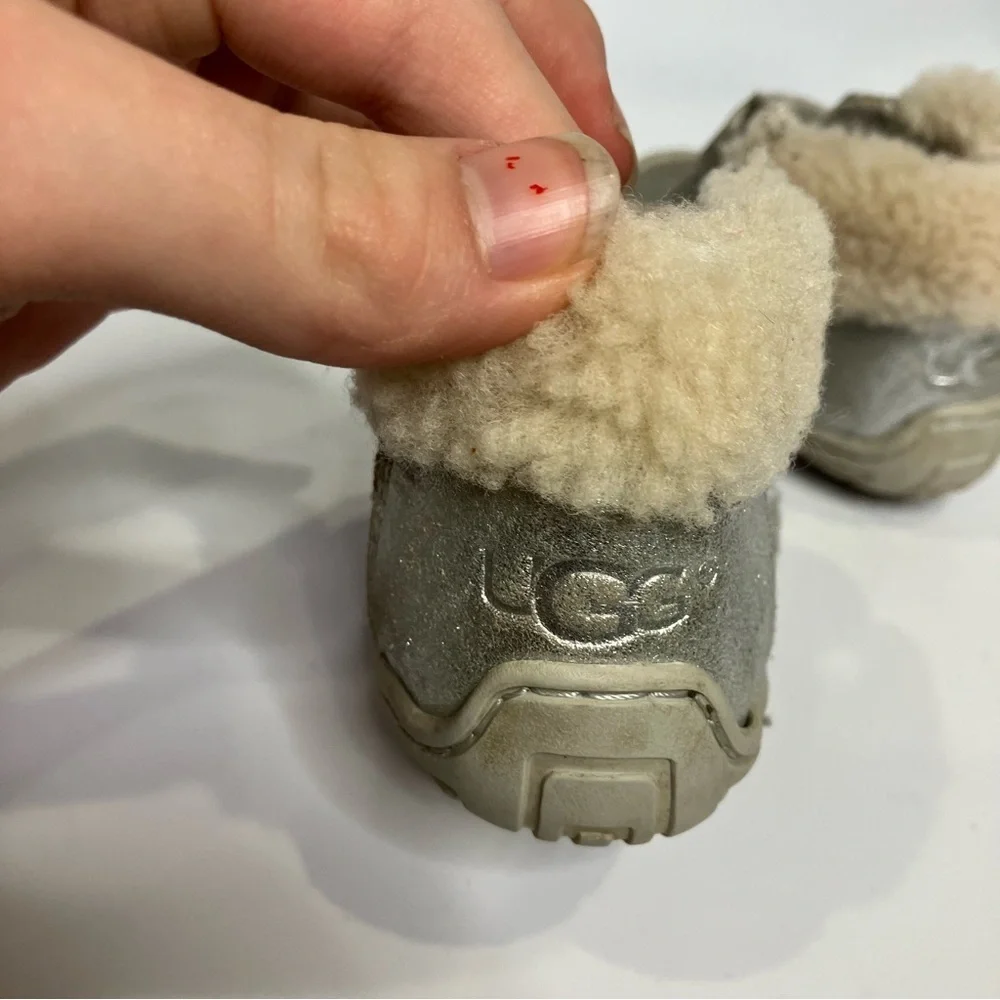 UGG‎ Jorgen metallic silver casual leather boots size 4 toddler baby boots